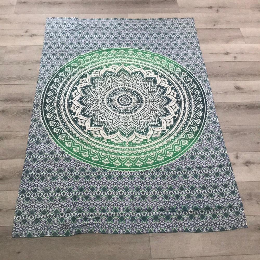 🌸 Flower Mandala Wall Tapestry 81x53 in
